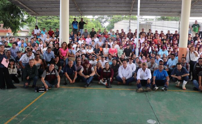 Profesores se suman...