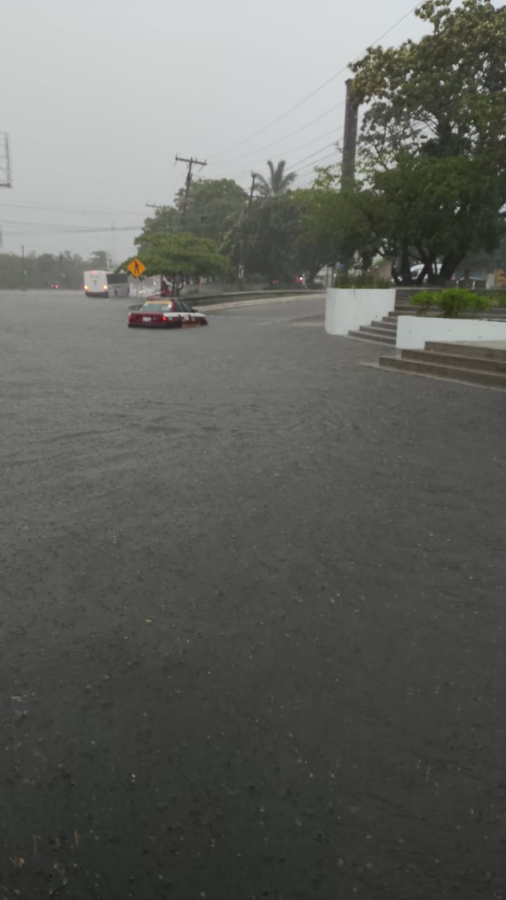 Atiende PC anegaciones en Veracruz exhorta gobernadora a tomar precauciones