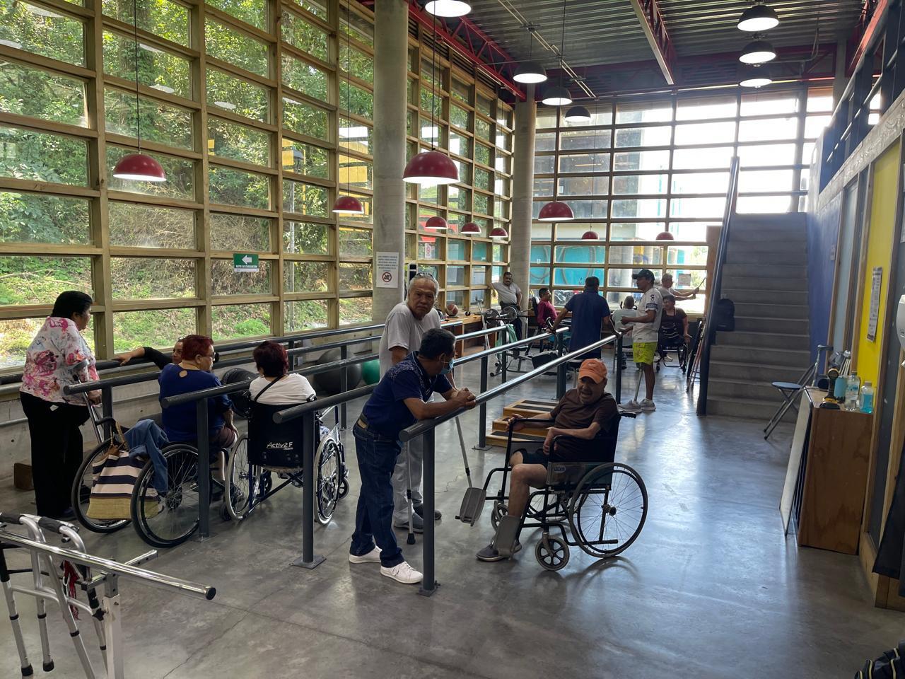 Talleres de Investigación Protésica y de Terapia de Lenguaje