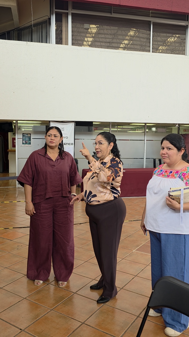 Llega Raquel Bonilla a la SEV, recorre con ex titular