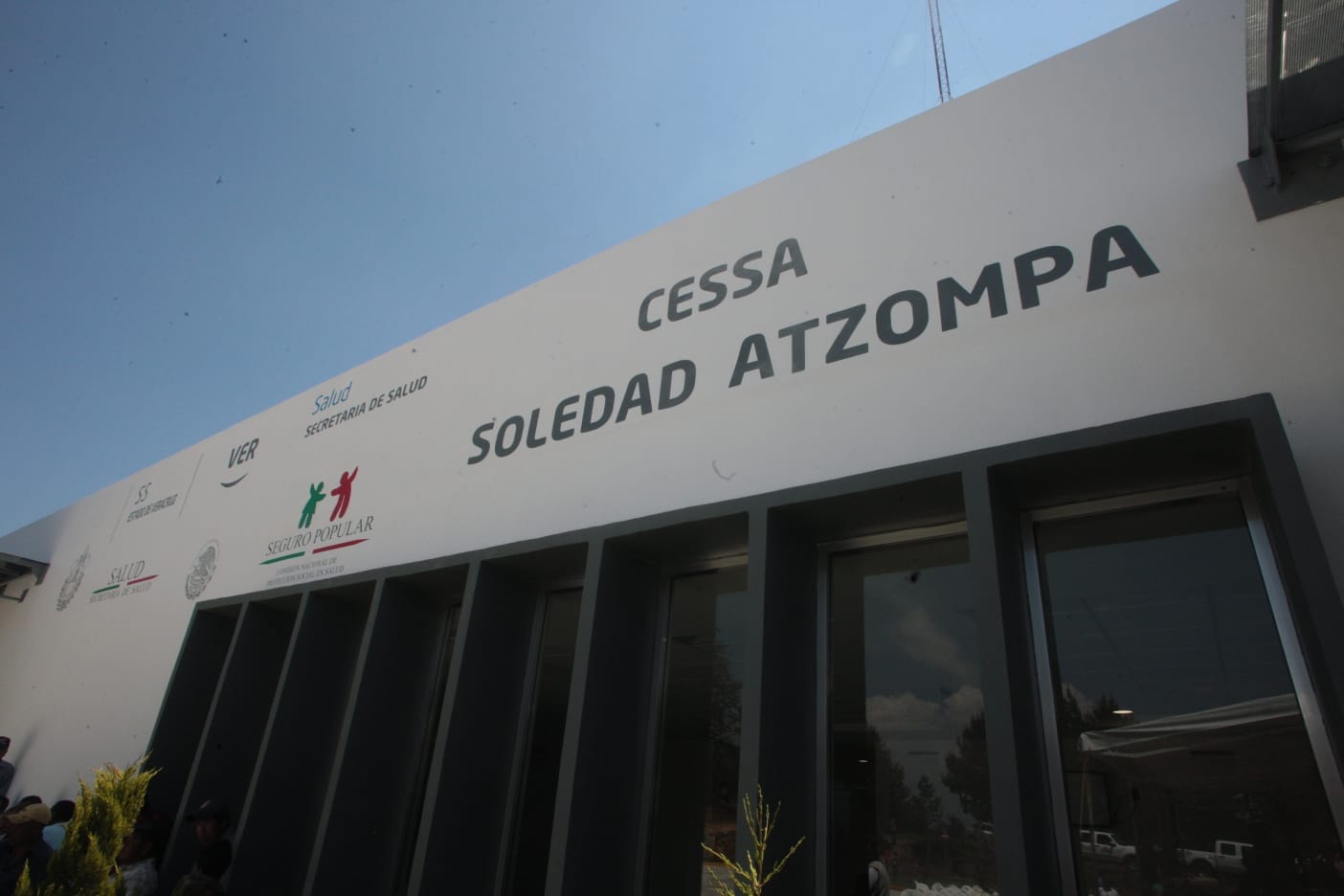 Gestiona Atzompa más médicos y equipo para el Cessa