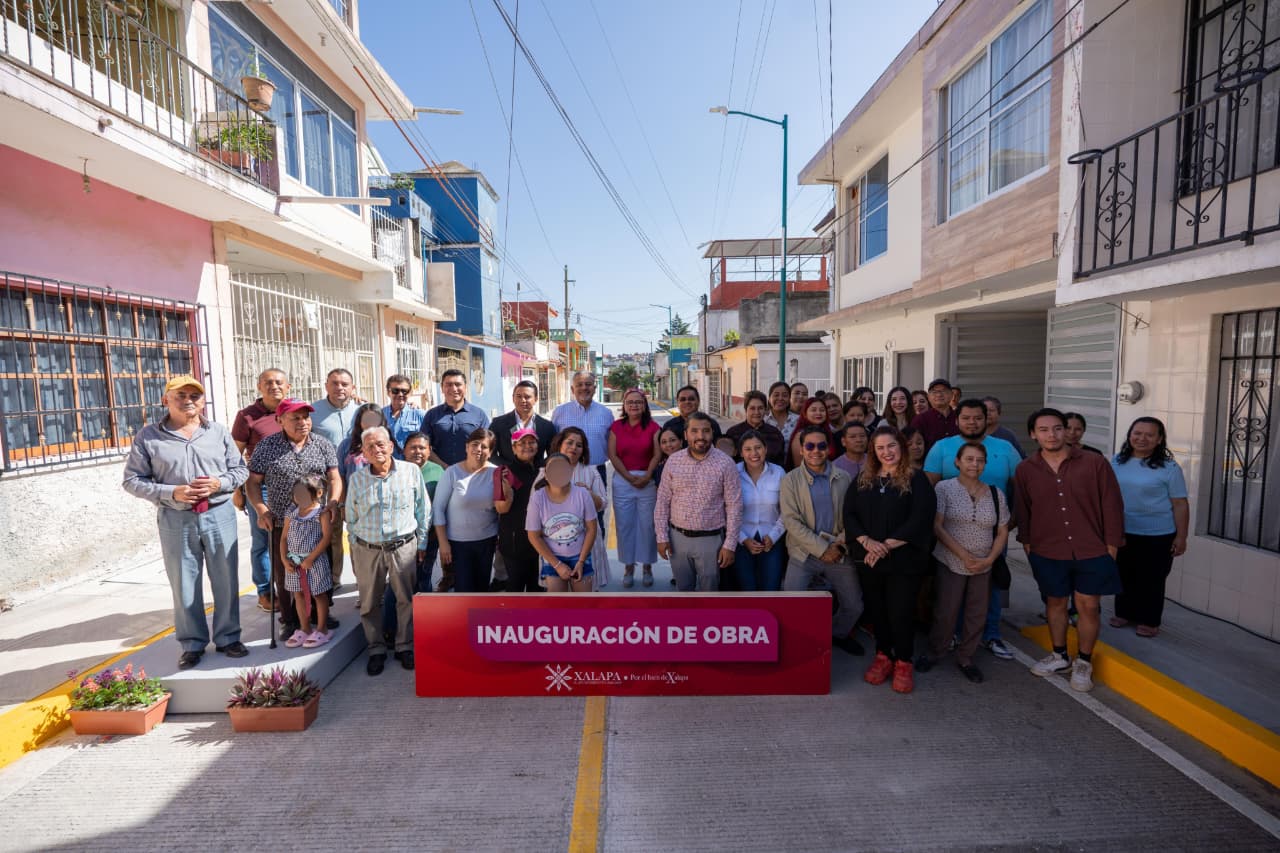 Ayuntamiento entrega obra número 17 de la Administración
