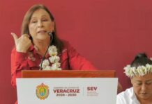 Estudiantes de la zona de Zongolica reciben útiles escolares