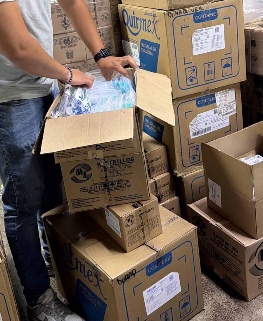 Arriban insumos hospitalarios y material quirúrgicos al CAE