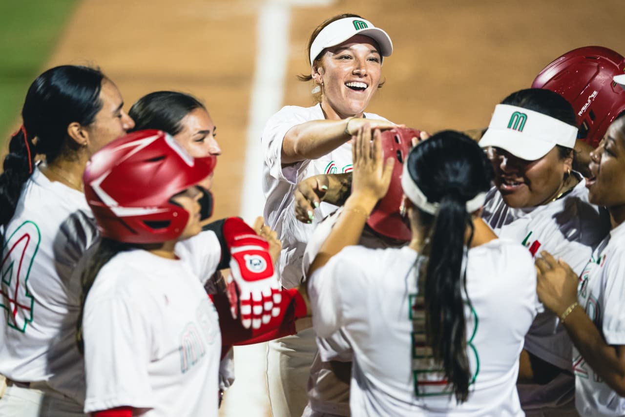Con talento de El Águila, México avanza a las Finales del Mundial de Softbol 2027