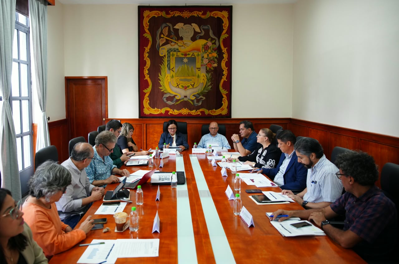 Trabaja la CMAS para brindar mejores servicios a la población; el POA avanza