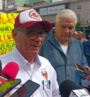 Protestan jubilados de Pemex en Xalapa por falta de servicios médicos